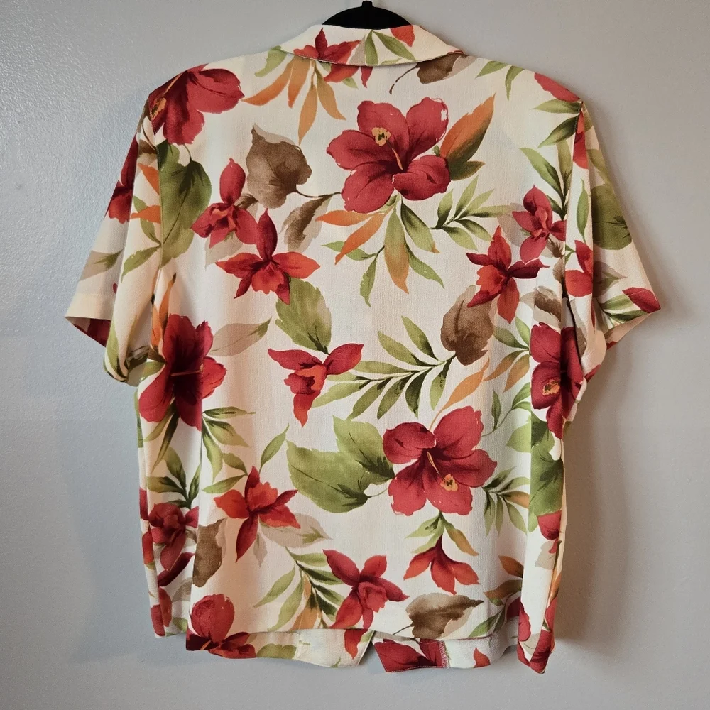 Alfred Dunner Floral Hibiscus Button Down Top Summer Vacation Tropical Shirt - Picture 4 of 6